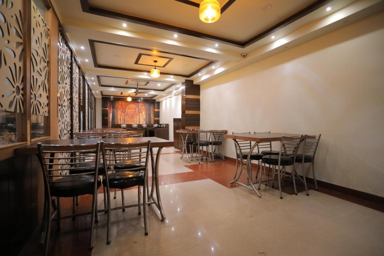 Hotel Marygold Агра Екстериор снимка