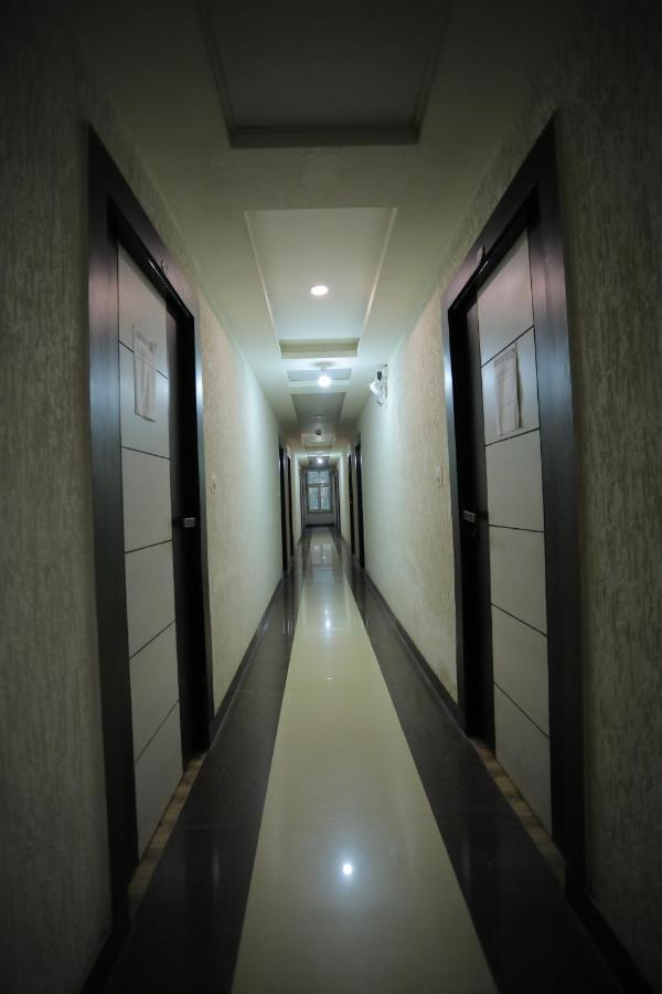Hotel Marygold Агра Екстериор снимка